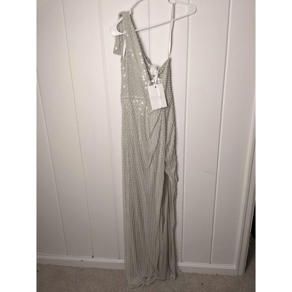 NWT Mac Duggal Women’s One Shoulder Beaded Maxi Dress Silver Size 6